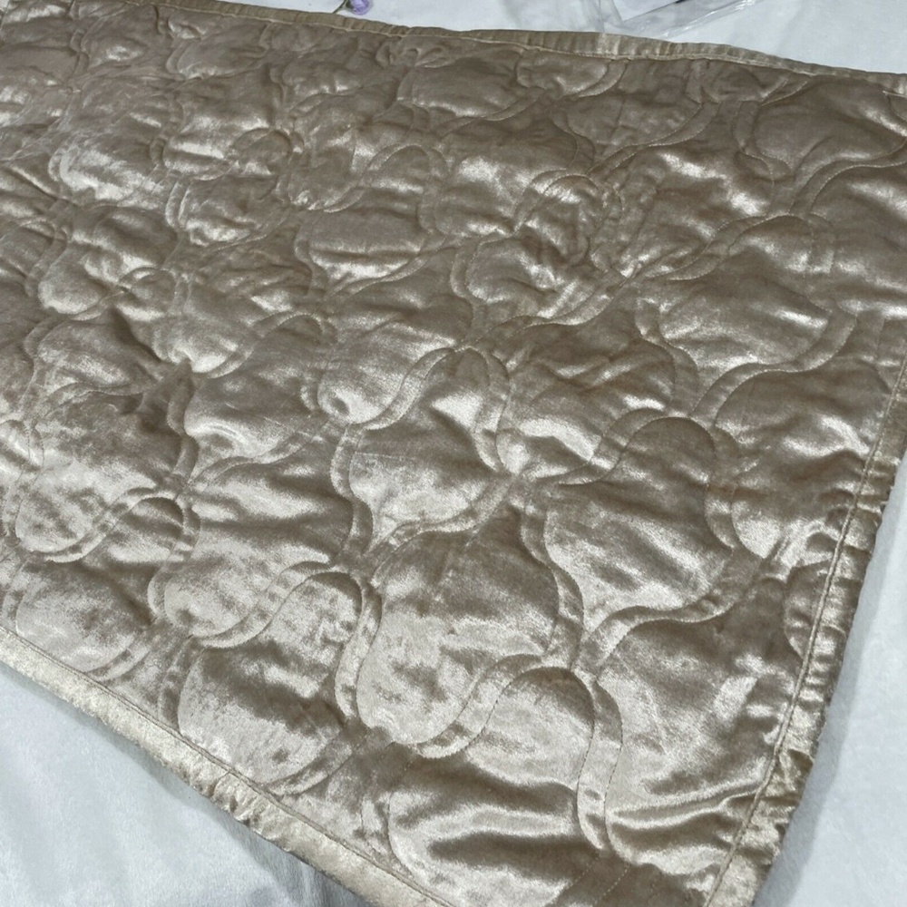 NIB [ 1 King ] Quilted Velvet‎ Sham for Hotel Collection Contour - Picture 4 of 12
